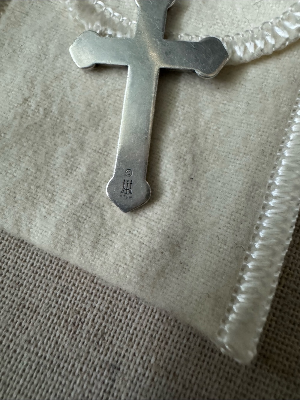 James Avery Retired Silver Tulip Cross Pendant - Picture 3 of 4